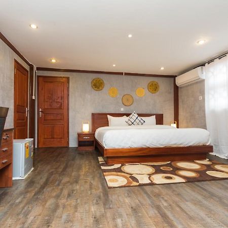 Вилла The Palms At Prampram Экстерьер фото